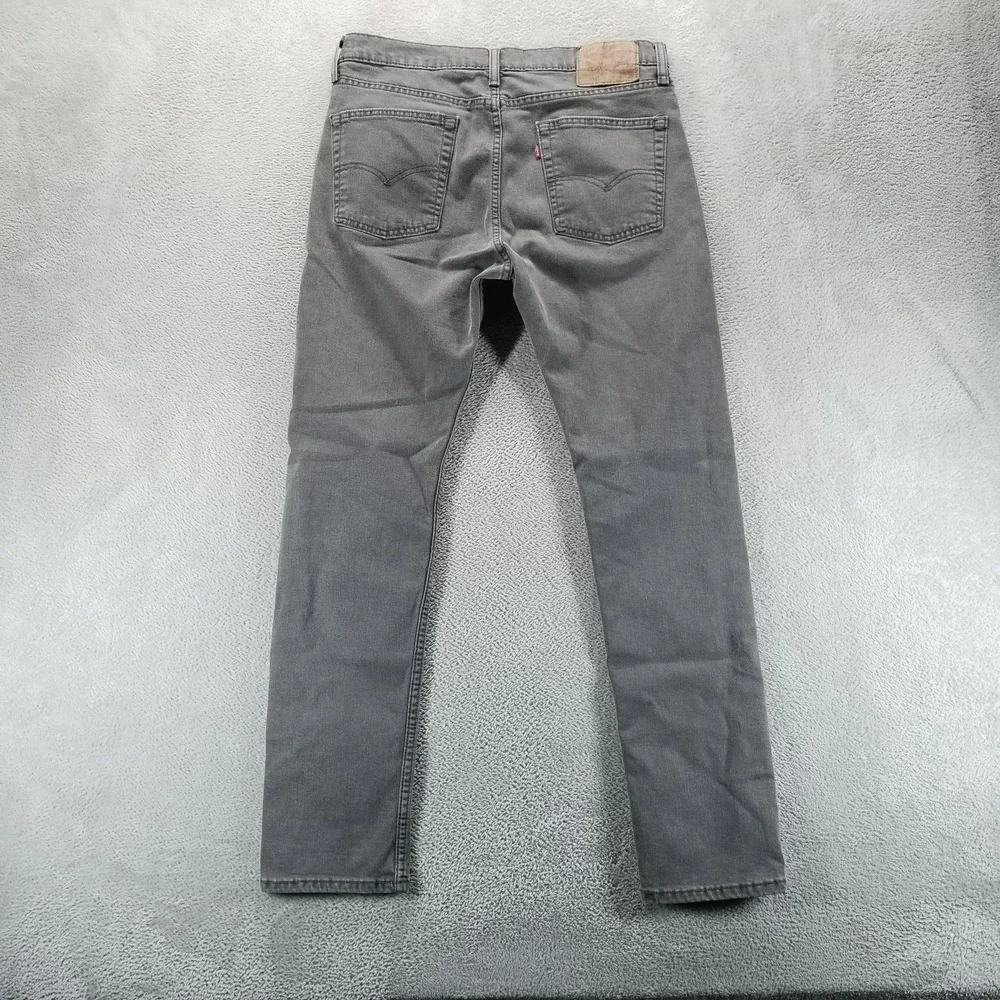 Levis before purchasing